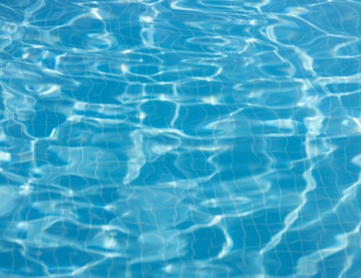 Eau de piscine clair